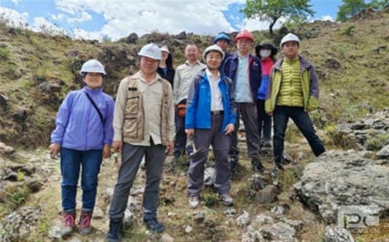 探索科技立异，，助推攀西稀土成矿带新一轮找矿突破 ——王登红赴大陆槽稀土矿外围找矿一线指导事情