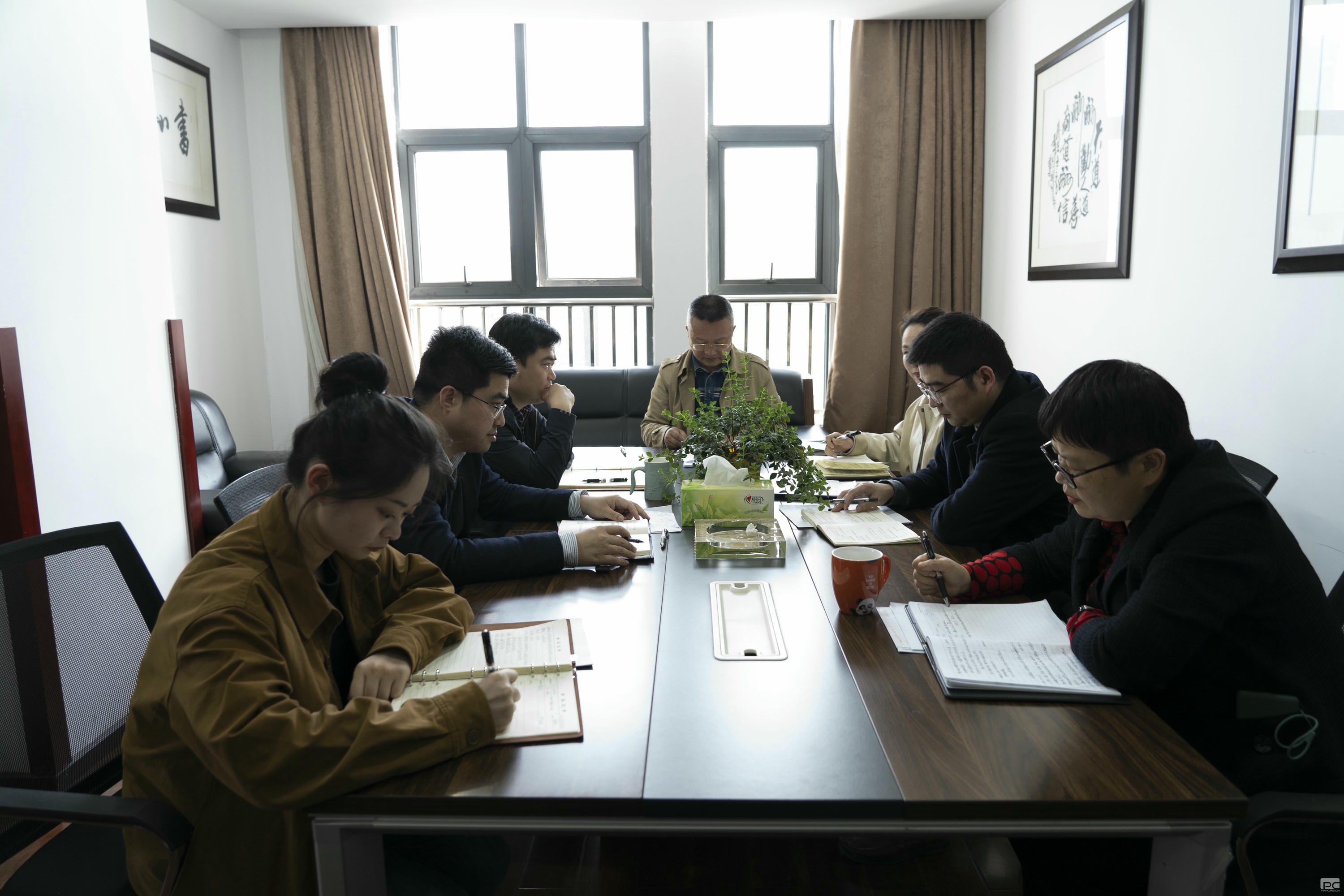 兴蜀设计集团党委会“第一议题”转达“学习贯彻习近平新时代中国特色社会主义头脑主题教育事情聚会”精神