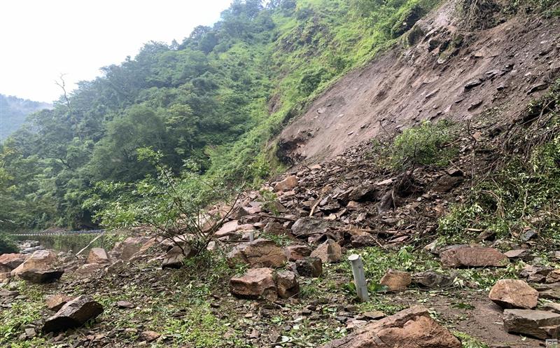 “汛”速出击 彰显继续?|?蜀通建设集团盐边县作坊村土地整治项目部紧迫抢险保流通