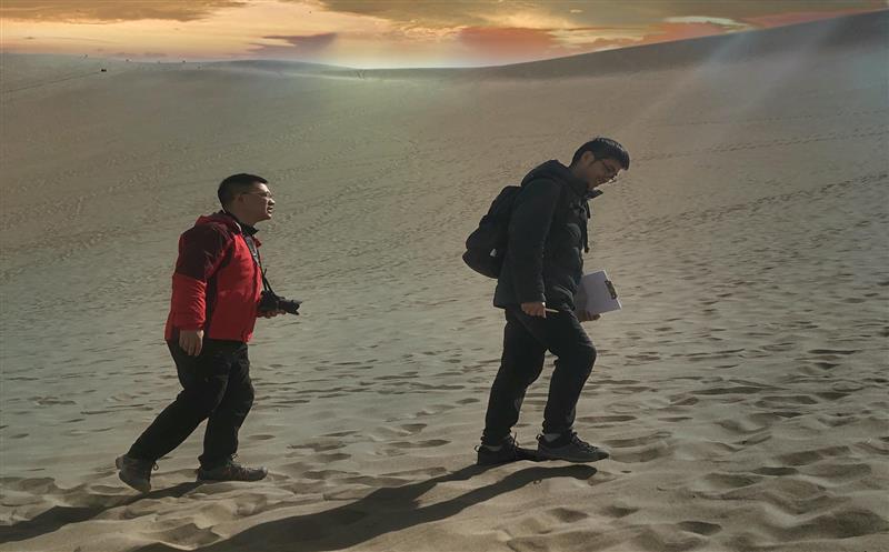 丝路石语证坚韧，，黄沙百战铸传奇——区调队助力敦煌天下地质公园再评估绿牌侧记