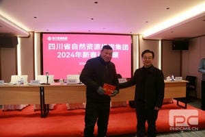 “迎新春 送温暖”集团向导赴华锋钻探开展慰问运动