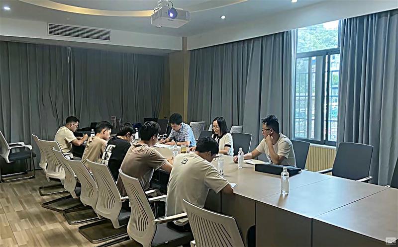 攀西公司到雷波项目调研并开展慰问运动