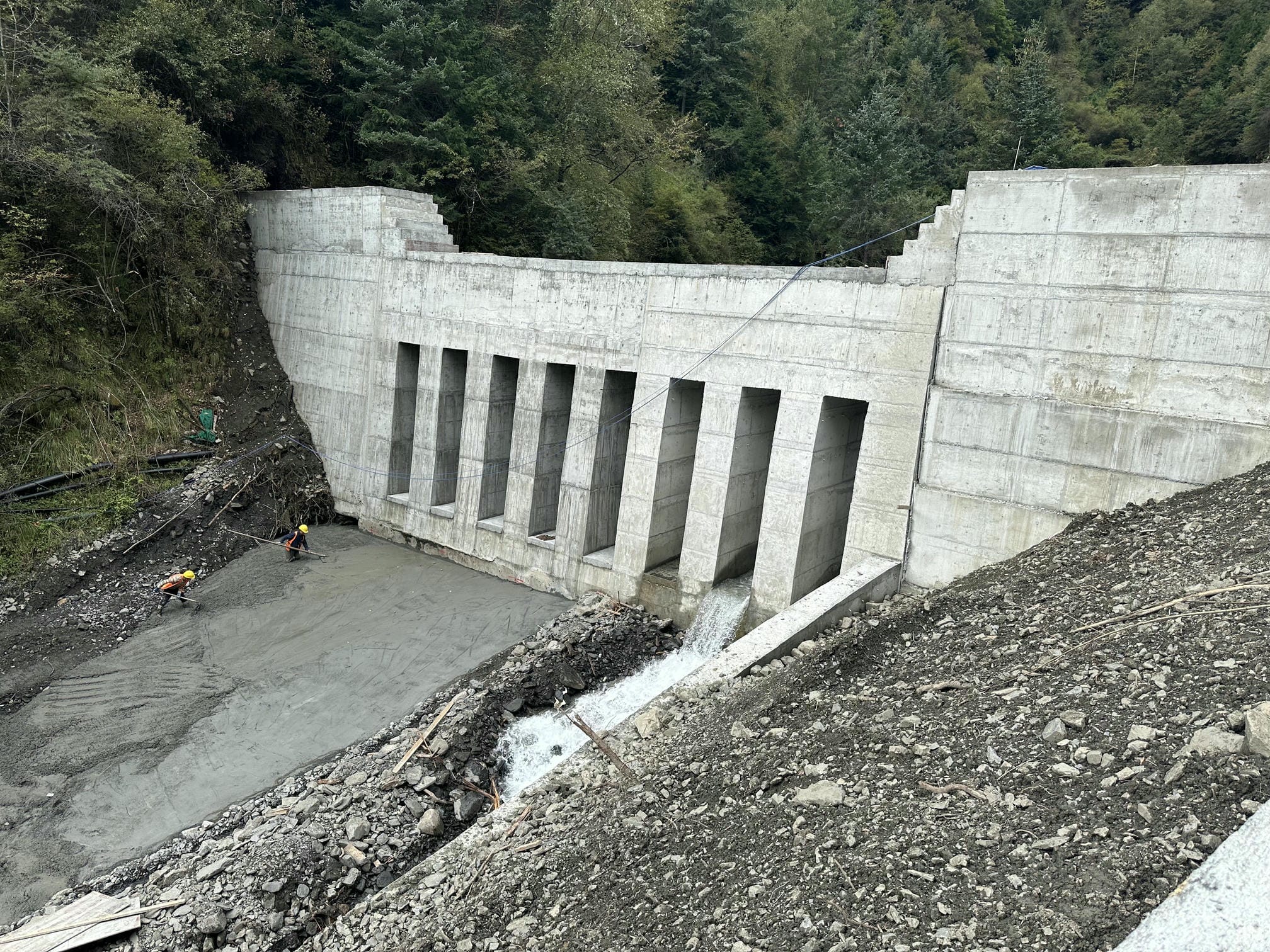 加速推进地灾治理项目，，，，，筑牢防灾减灾清静屏障